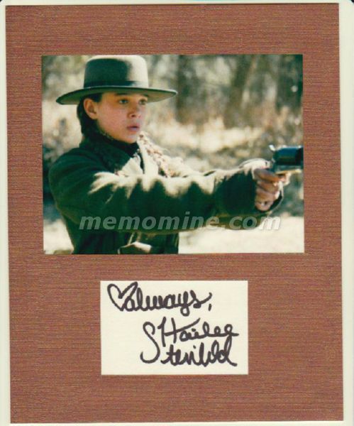Steinfeld Hailee TRUE GRIT Original Hand Signed 8x10 Display - Click Image to Close
